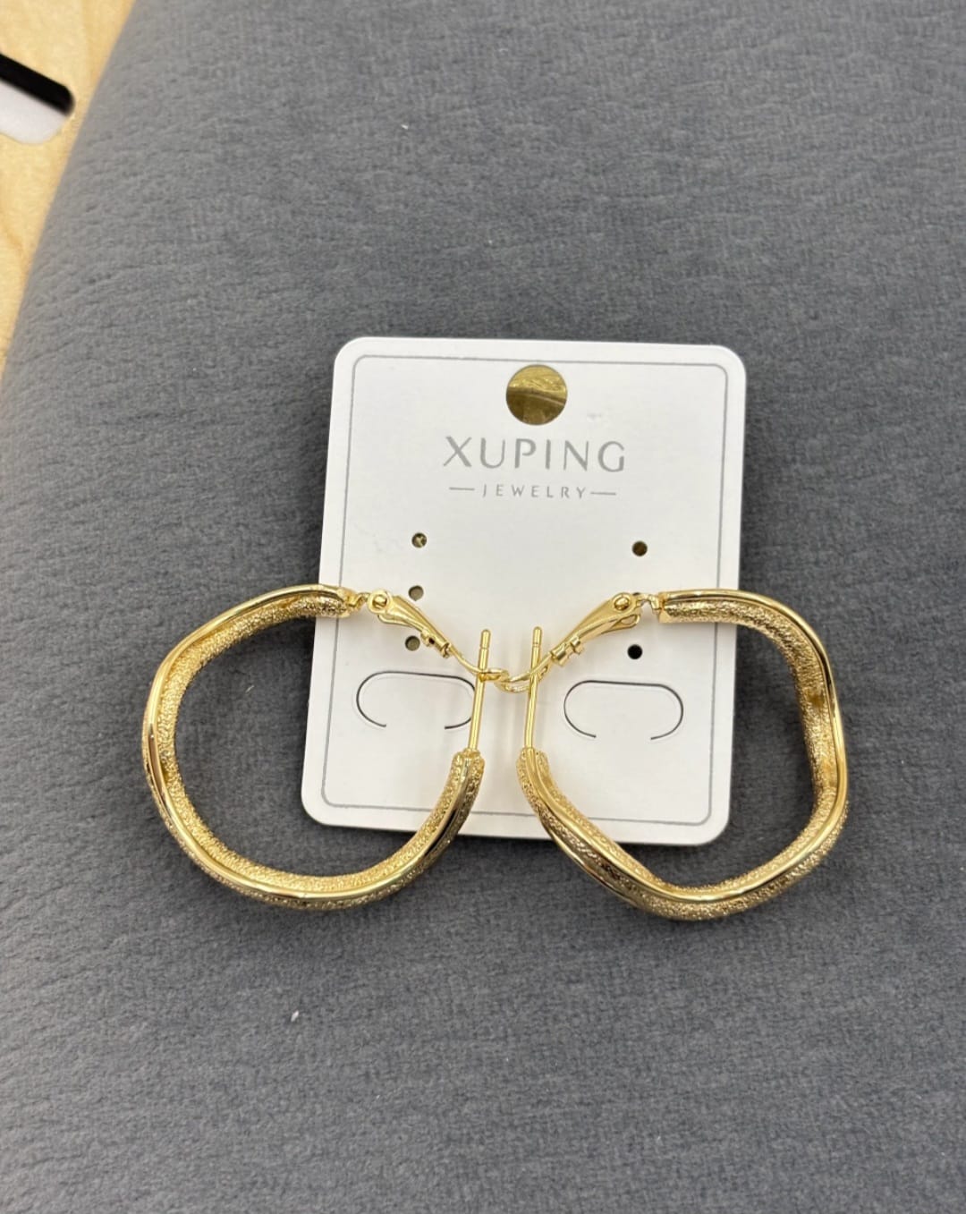 XUPING Küpe - Oval Desenli Halkalı